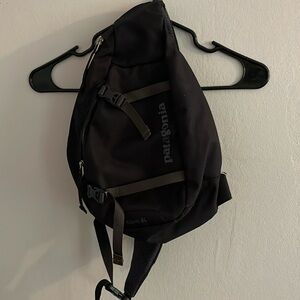 Patagonia Atom 8L bag